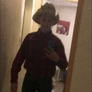 Meet your Posher, Charles